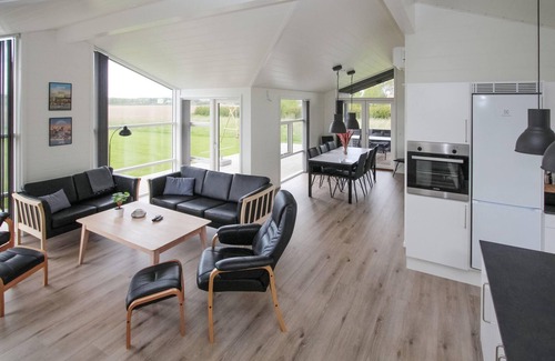 Marup House | Nice home in Samsø with kitchen