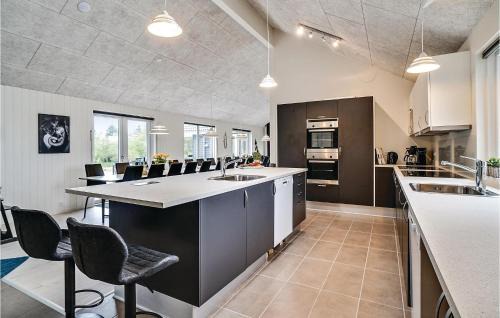 Lihme House | Nice Home In Spøttrup With Sauna