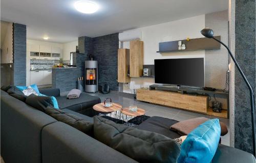 Karlovac House | Nice Home In Zadoborje