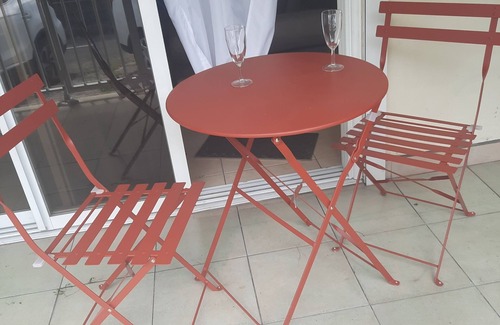 Pointe-Noire House | Nice little eco-citizen house + car rental possible