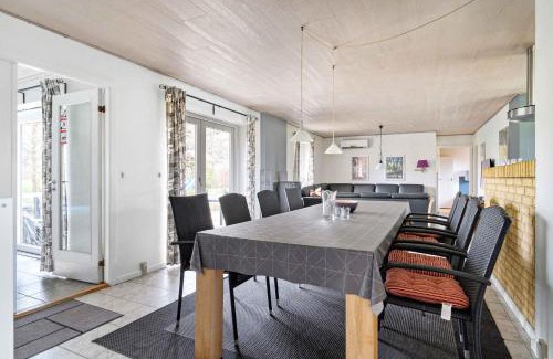 Stege House | Nice Pool House On Scenic Møn