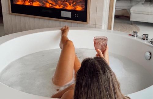 Santillana del Mar Hotel | Niditas Suites & Horses