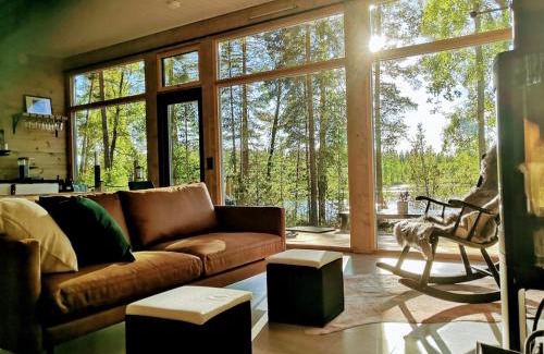 Tampere Apartment | Niemi-Kapee Sammal - modern cottage by the lake Näsijärvi