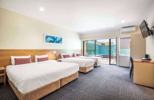 Condell Park Hotel | Nightcap at High Flyer Hotel