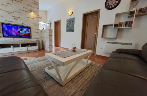 Skaljari Apartment | Nina Apartment