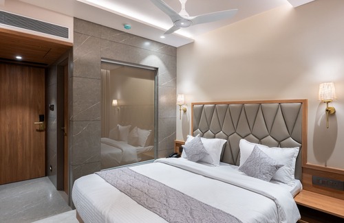 Mumbai Hotel | Nine Square Residency