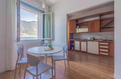 Lezzeno Apartment | Ninfea Apartments by Wonderful Italy - Sapphire