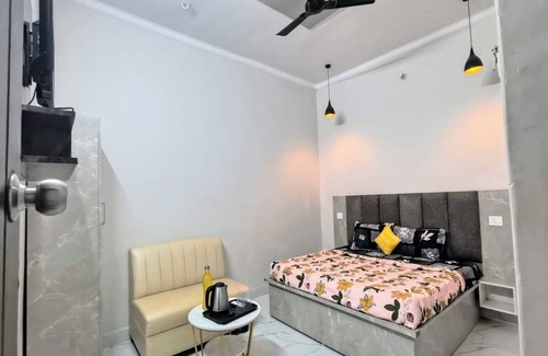 Faizabad House | Nirvana Inn