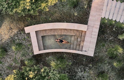 Frankston House | Nirvana Retreat - Large modern 4 bedroom house with large undercover area and outdoor spa