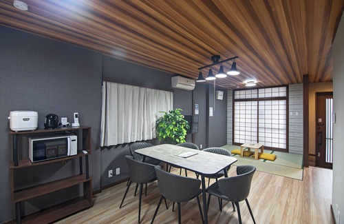 Shin-Osaka Apartment | Nishinaka House