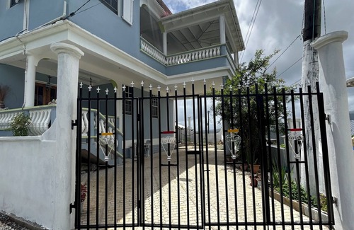 Vieille Case Villa | NIZA’S PLACE—Cozy Mountainside Villa with Ocean view.