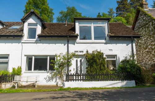 Cairndow House | No 2 Planetree
