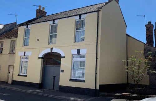 Langport Apartment | No. 4 Smith Cottages