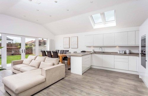 Prestwick House | No20 Mansfield House - Donnini Apartments