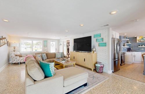 Laurel House | Nokomis Nirvana