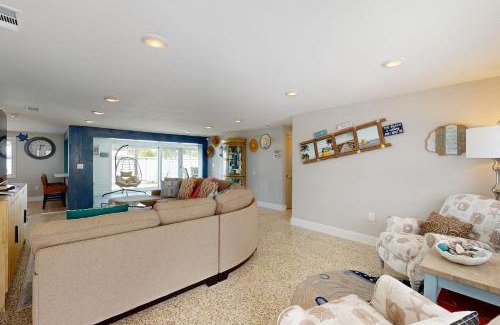 Laurel House | Nokomis Nirvana