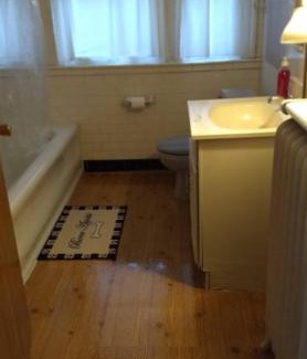 Bel-Ridge House | Non-Smokers Only Private Room 5 with Kitchen Best Price for 1 Long-Term Guest