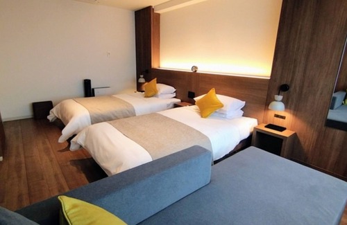 Rishirifuji-cho Hotel | NonsmokingJapaneseWestern living twin room bre/Rishirigun Hokkaidō