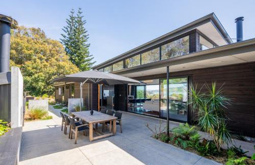 Parua Bay Villa | Nook Bay House