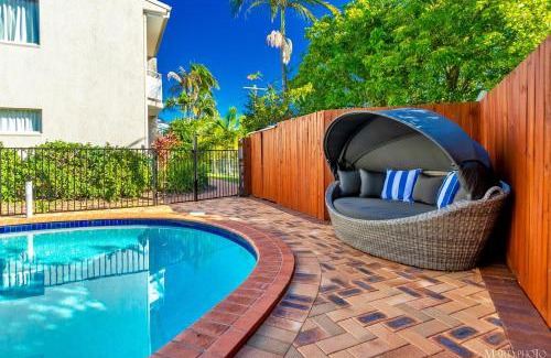 Noosaville Hotel | Noosa Sun - On the Noosa River
