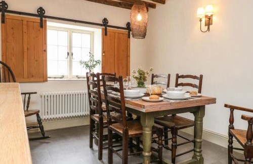Maiden Newton House | Norden House
