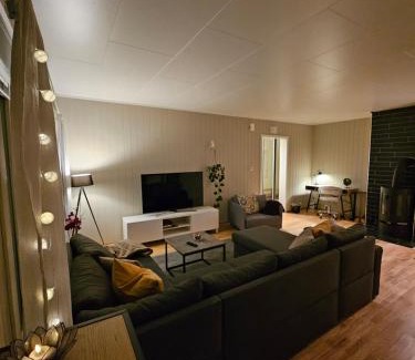 Tromso Apartment | Norhernlight Luxus home -5 min AirPort-free park