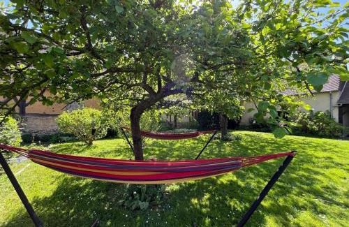 Fontaine-Sous-Jouy Villa | Normandy Cottage, sports and relaxation
