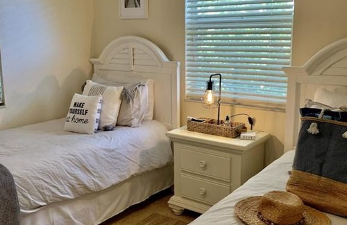 Jose's Hideaway House | NORTH CAPTIVA ISLAND Steps to Private Gulf Beaches Pools Hot Tub Golf Cart