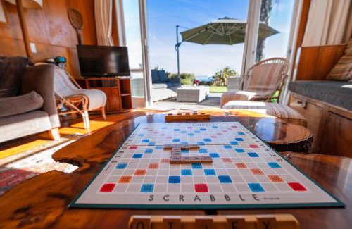 Hatepe House | North Cole Cottage - Hatepe Lake Front Home