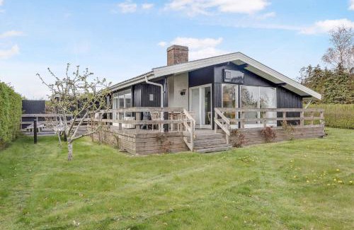Skastrup Strand House | North Funen Summer Idyll By The Water