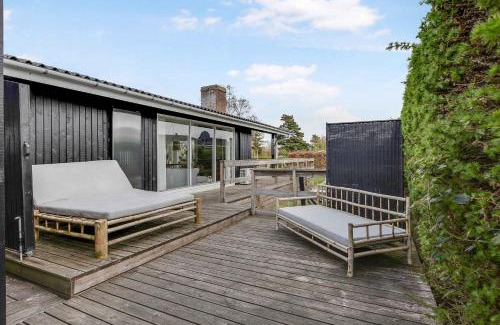 Skastrup Strand House | North Funen Summer Idyll By The Water