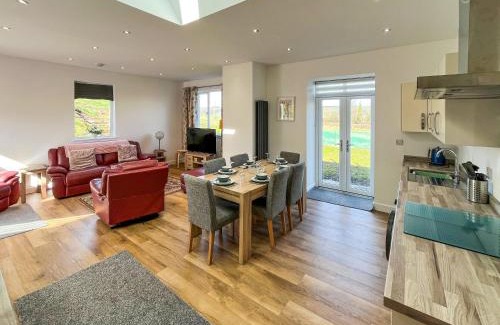 Perth House | North Lodge