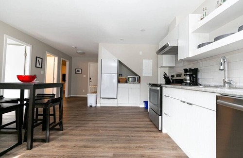 Lake Cowichan Apartment | North Shore Estates Getaway