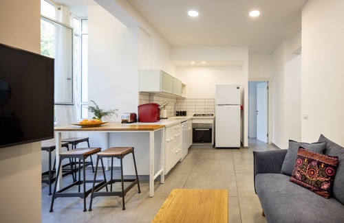 Old North Apartment | North Tel Aviv Garden Haven by SeaN'Rent