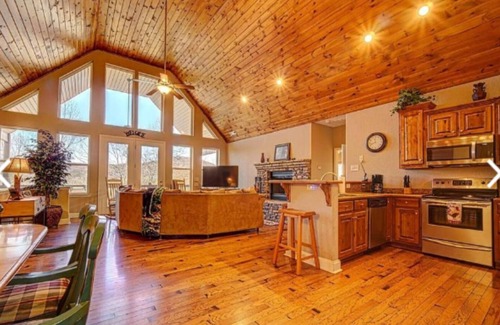 Clayton House | Northeast GA - Mountain & Golf Course Views - Kingwood Resort - Built 2009