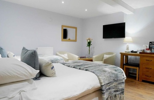 Mumbles Bed & Breakfast | Norton House Hotel