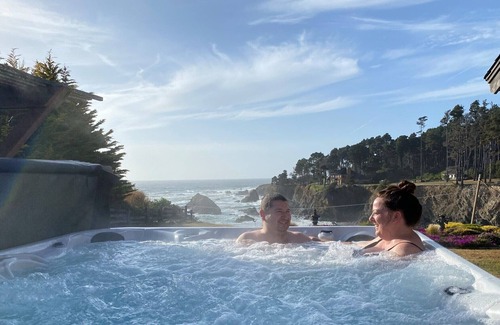 Fort Bragg Cottage | NOT JUST ANOTHER BED IN A BOX! AMAZING & ROMANTIC