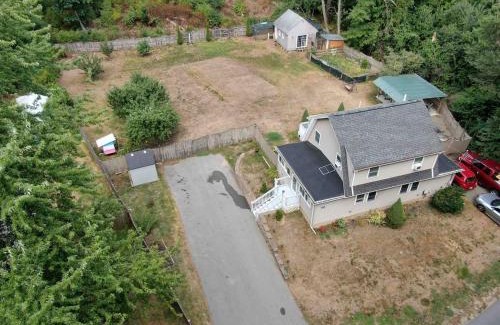 Georgetown House | Nothing Fancy Older Pet Friendly Home near I 95