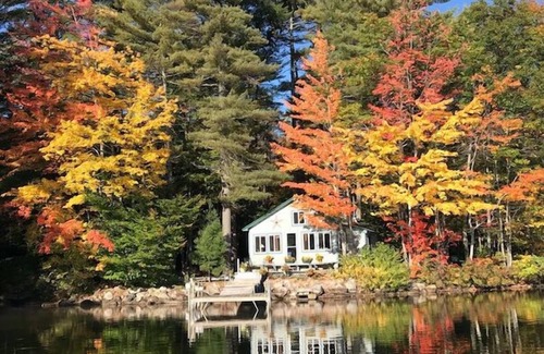Bridgton Cabin | * NOW ON SPECIAL * Serene Pet-Friendly Camp on the Edge of Highland Lake!