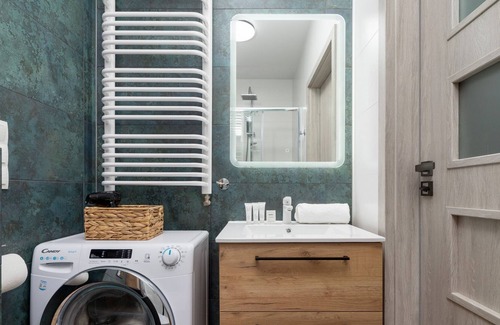 Czyzyny Apartment | Nowohucka 46 | 2 Rooms apartment with private bathroom