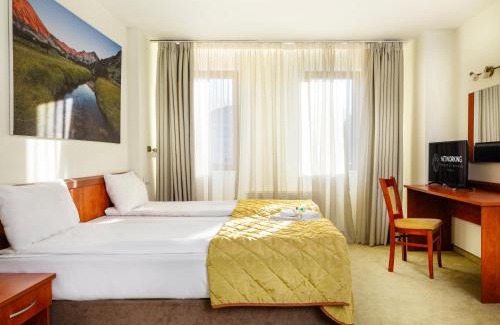 Shiligarnika Hotel | NP House - Home of Coworking&Coliving Bansko, Ski Shuttle