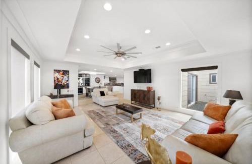 Houston House | Nr Galleria & Med Center Hot Tub Games Wifi