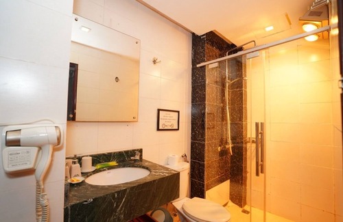 Hang Buom Hotel | NT Elysian hotel