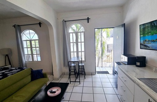 La Cruz de Huanacaxtle Hotel | NUEVA VISTA INN