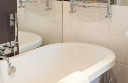 South Shore Bed & Breakfast | Number One St Luke's