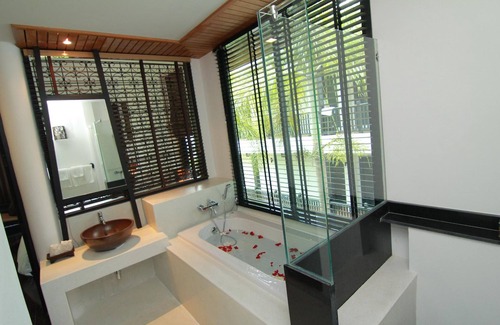 Ranong Hotel | Numsai Khaosuay Resort