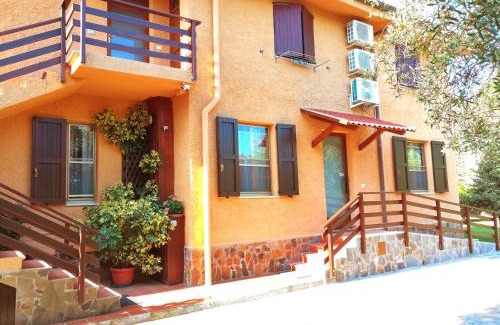 Santa Maria La Palma Bed & Breakfast | Nuraghe Bianco