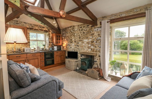 Buckden Cottage | NUTHATCH COTTAGE, pet friendly, with open fire in Buckden