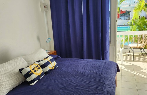 Castle Comfort Hotel | O.E. Management Anchorage Hotel