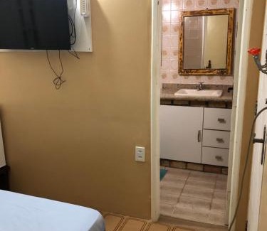 Taio House | O Mar Hospedagem - SUÍTES PRIVADAS
